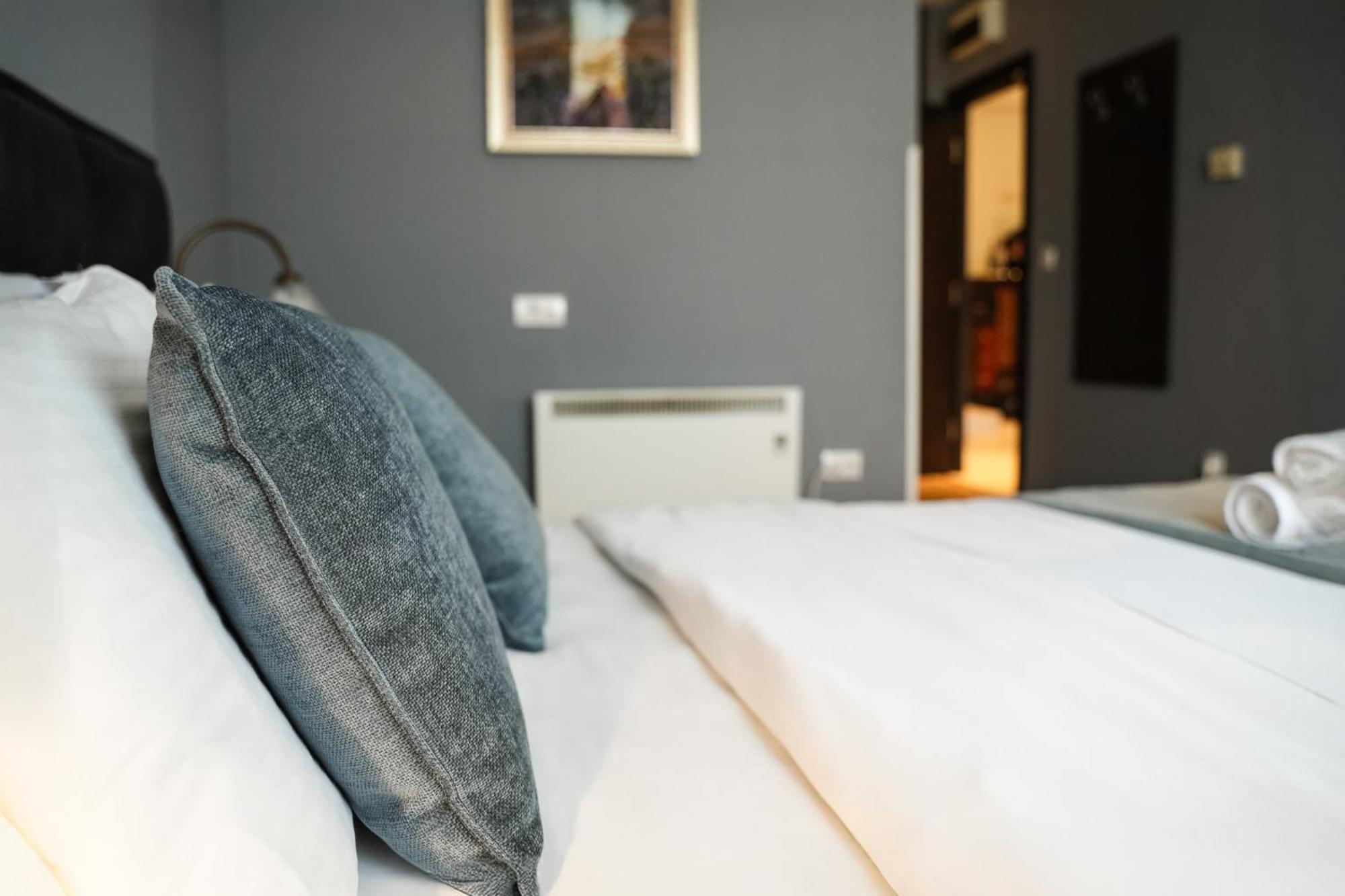 Hotel Dum By Muskat Belgrád Kültér fotó